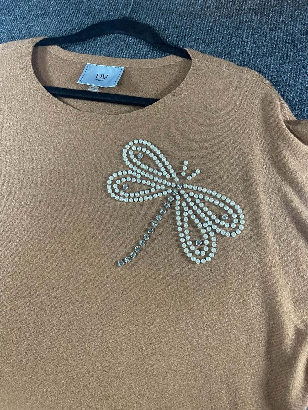 Liv Milano Camel Brown Rhinestone and Pearl Dragonfly Pullover Sweater Size L